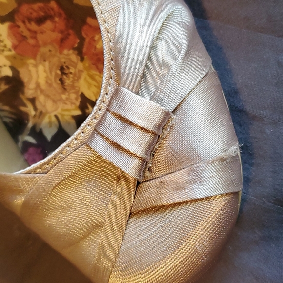 Ladies Jellypop heels, size 9, gold fabric, low heel - Picture 12 of 12
